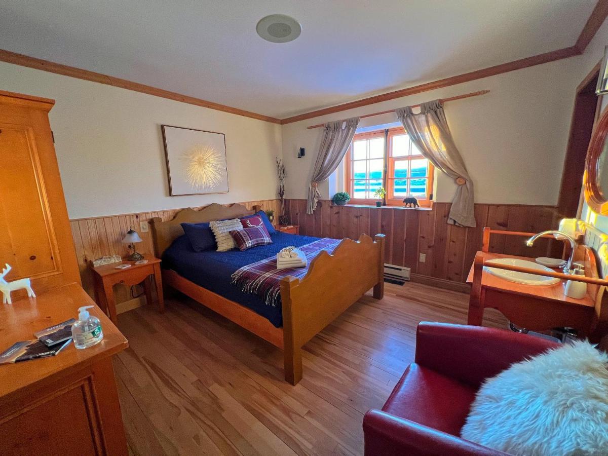 Auberge Au Poste De Traite Sainte-Famille Εξωτερικό φωτογραφία