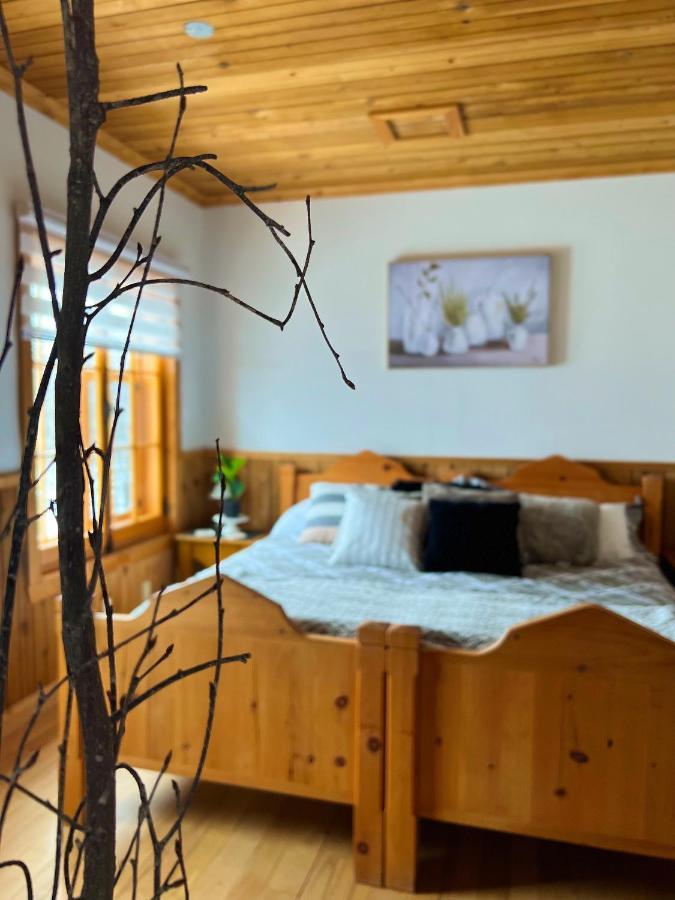 Auberge Au Poste De Traite Sainte-Famille Εξωτερικό φωτογραφία