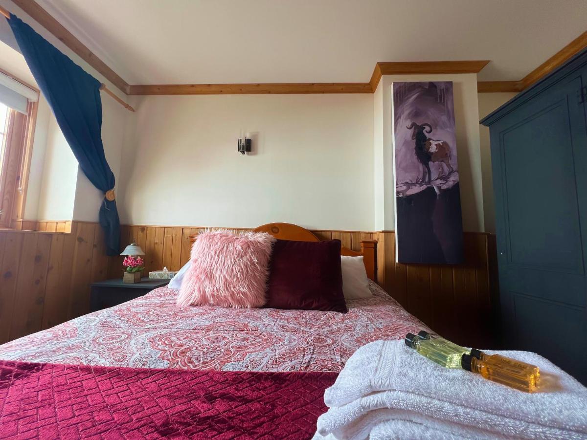 Auberge Au Poste De Traite Sainte-Famille Εξωτερικό φωτογραφία