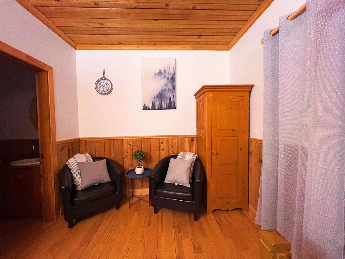 Auberge Au Poste De Traite Sainte-Famille Εξωτερικό φωτογραφία