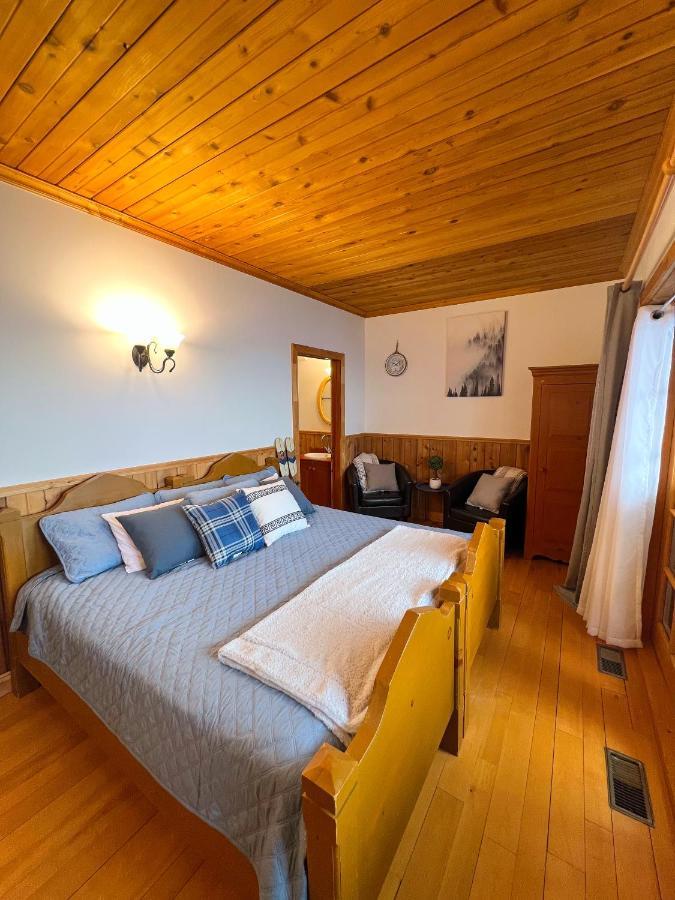 Auberge Au Poste De Traite Sainte-Famille Εξωτερικό φωτογραφία