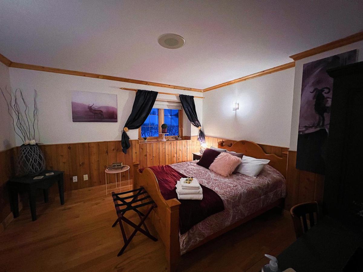Auberge Au Poste De Traite Sainte-Famille Εξωτερικό φωτογραφία