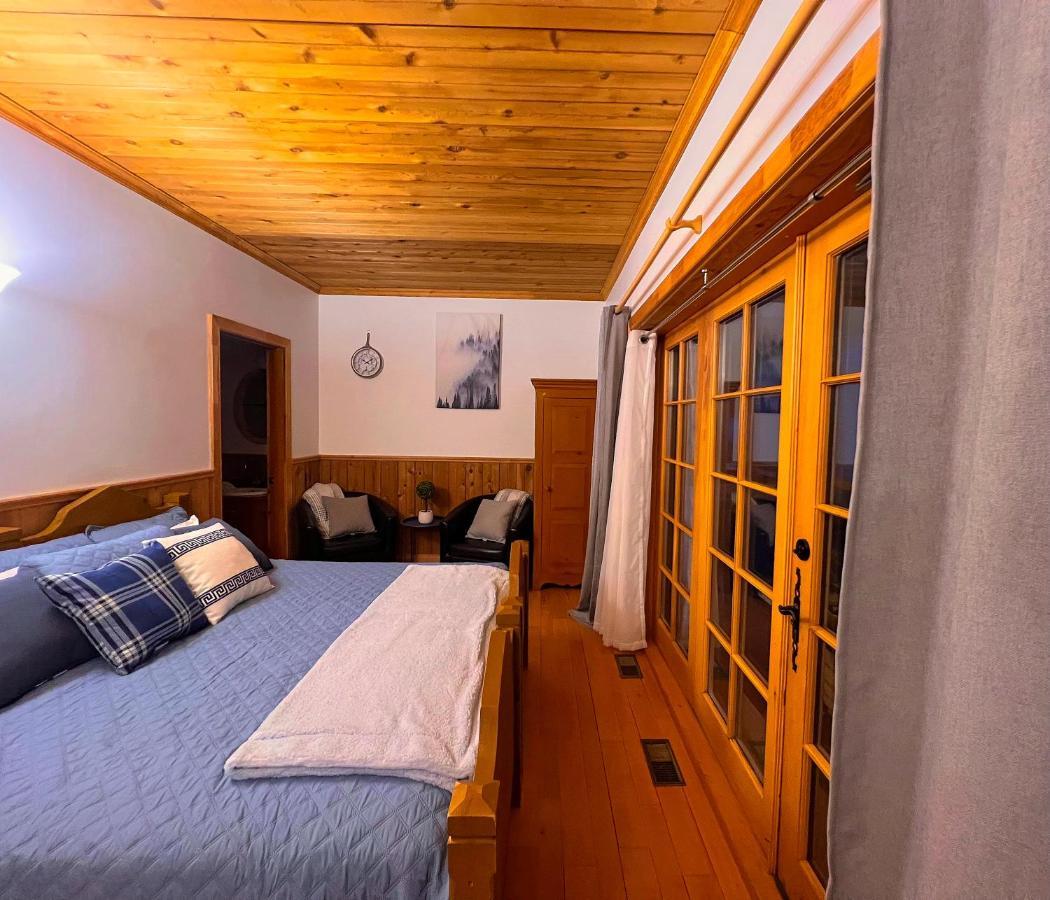 Auberge Au Poste De Traite Sainte-Famille Εξωτερικό φωτογραφία